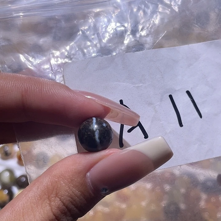 琥珀未镶嵌裸石10.5福利