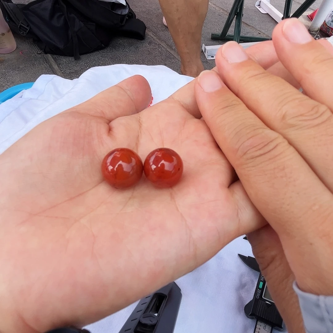 Z****南红玛瑙未镶嵌颈饰