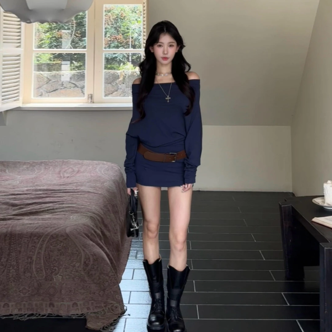 设计感蓝色一字肩针织连衣裙女2025年新款早秋氛围感穿搭包臀短裙