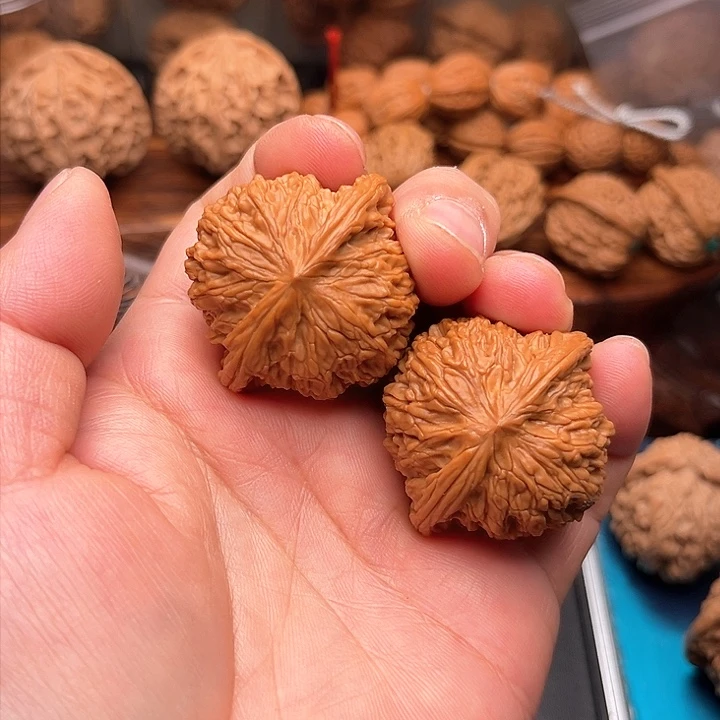 桃核把件队*核桃磨盘