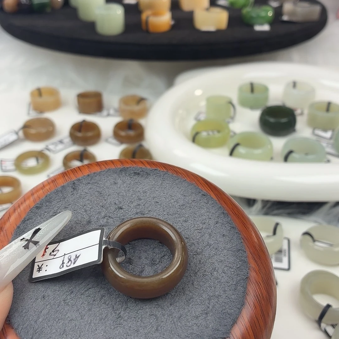 和田玉未镶嵌戒指红糖轮胎17.8