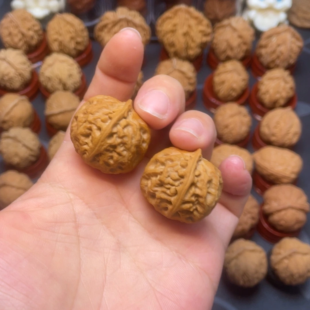 文玩核桃把件元宝