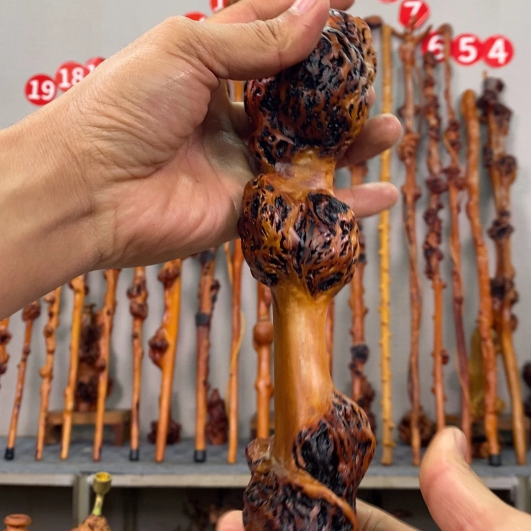 哥***漂黑果木自然阴干老料有风化纹裂介意勿拍