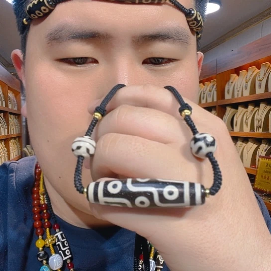 未镶嵌玛瑙/玉髓珠宝奇石龙****品