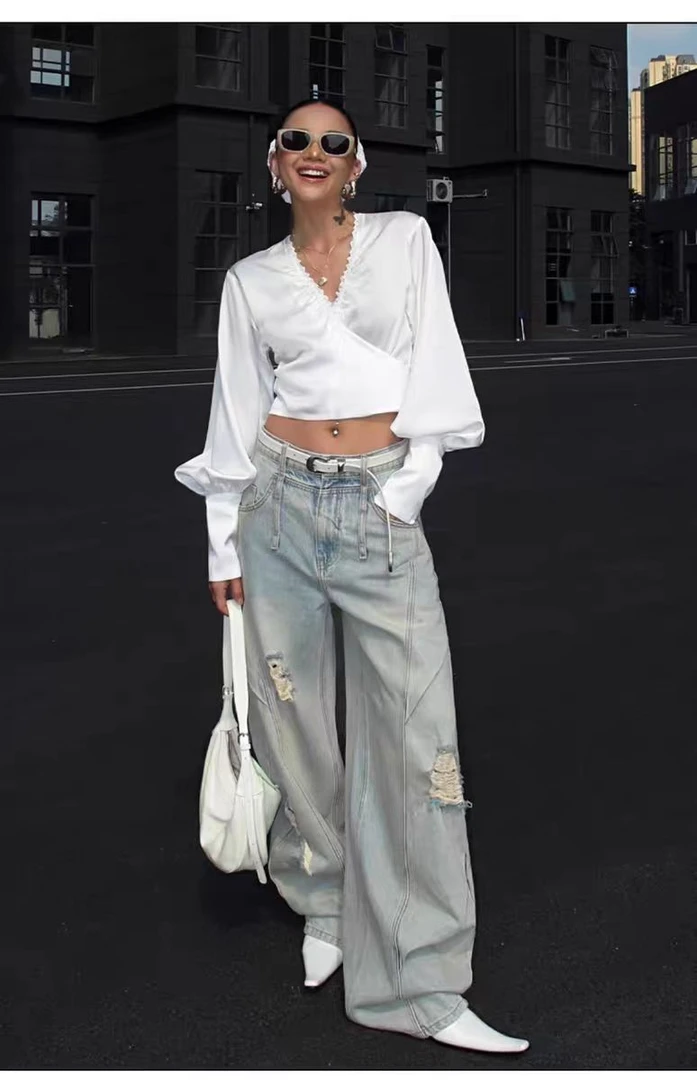 水洗套粉气球破洞牛仔裤