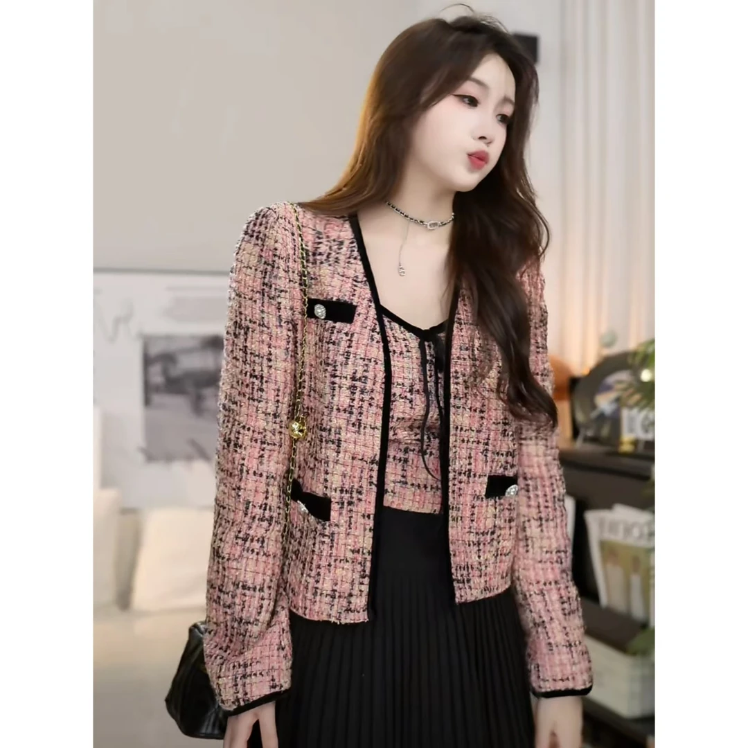 周周-法式气质粉色丝绒拼接上衣吊带WP9083