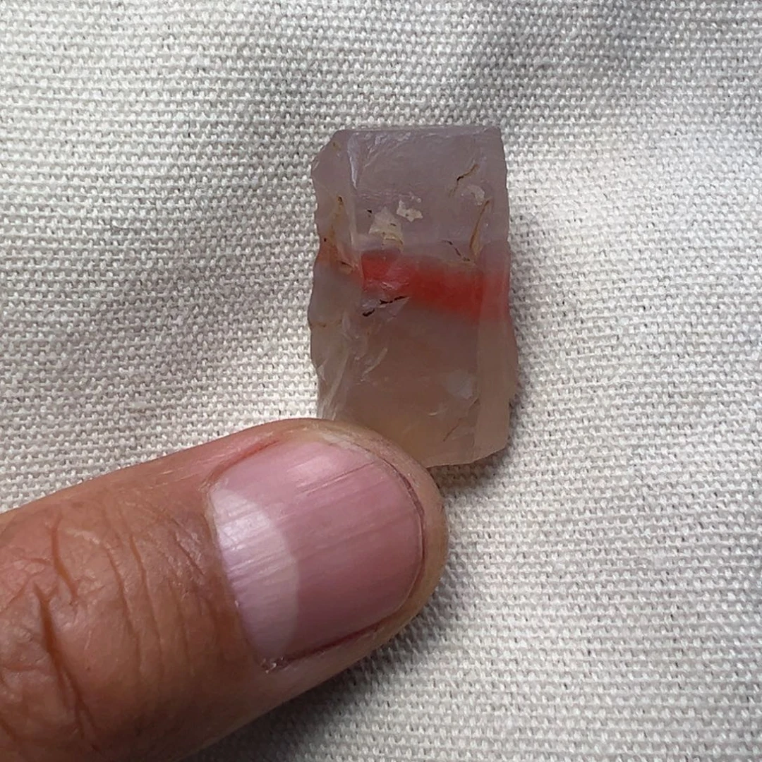 南红玛瑙大黑洞石头合金D**n