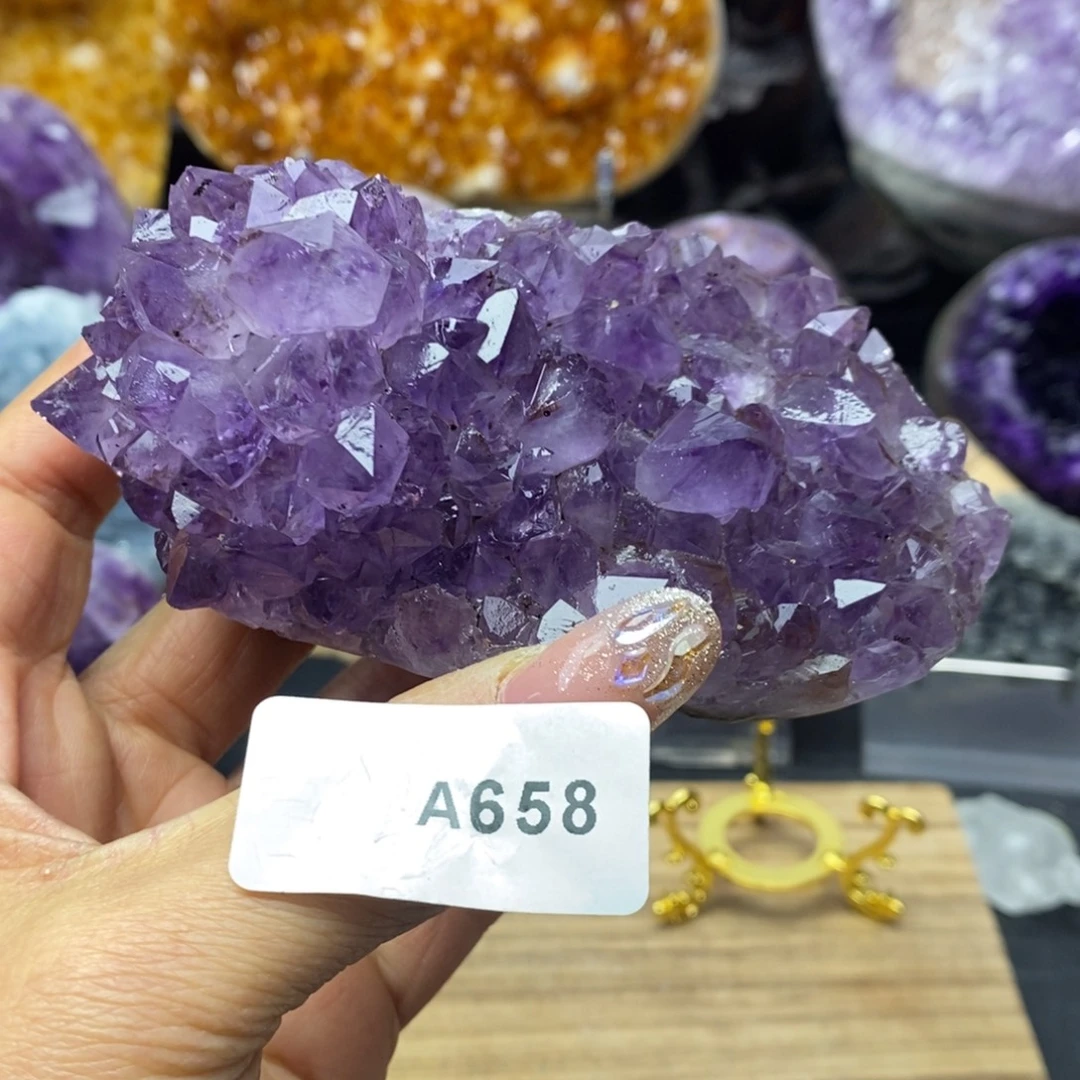 未镶嵌水晶大型摆件（非配饰）