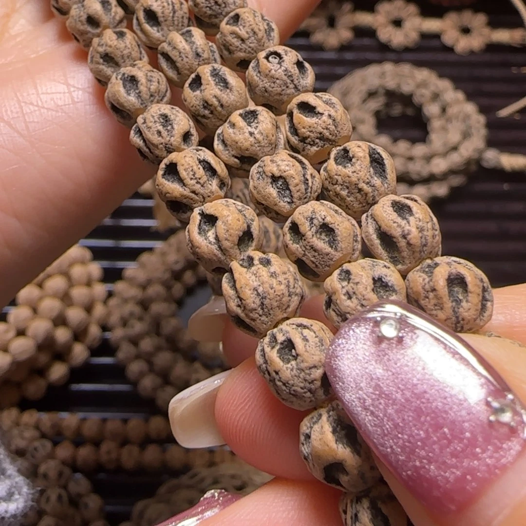 牧***鲤吊坠柏香籽/百香籽