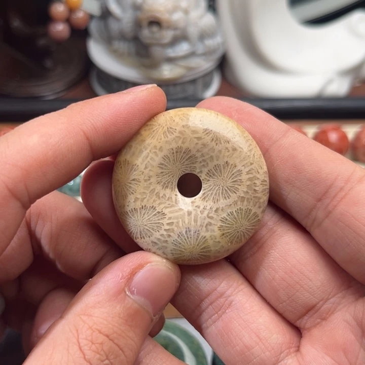 玛瑙/玉髓未镶嵌平安扣硅化玉