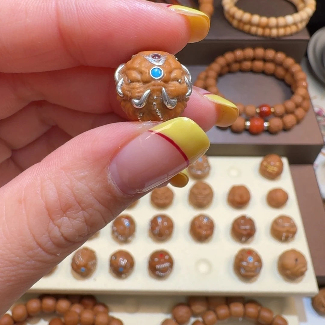 猴头核桃吊坠河**畅象神