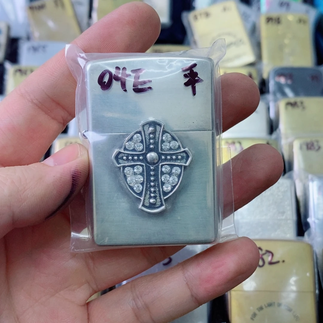 暴***！神秘人打火机直播间闪购链接