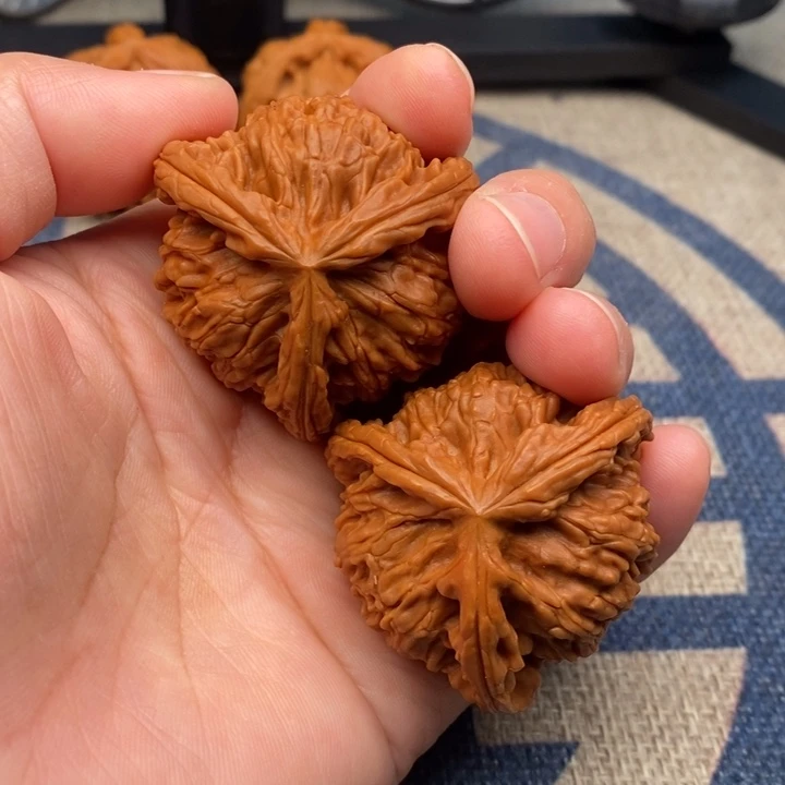 吊坠文玩核桃美**爸三棱