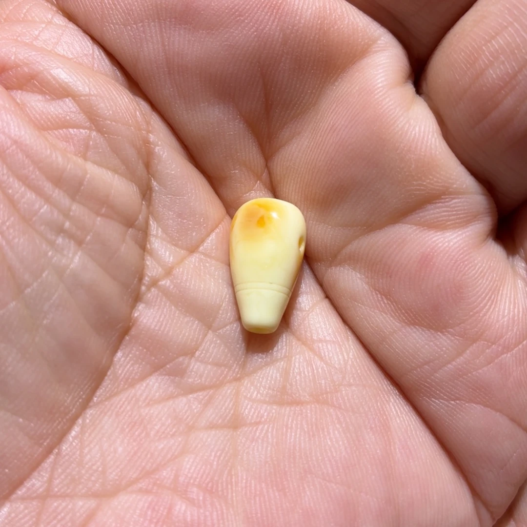 清***·蜜蜡未镶嵌裸石三通9