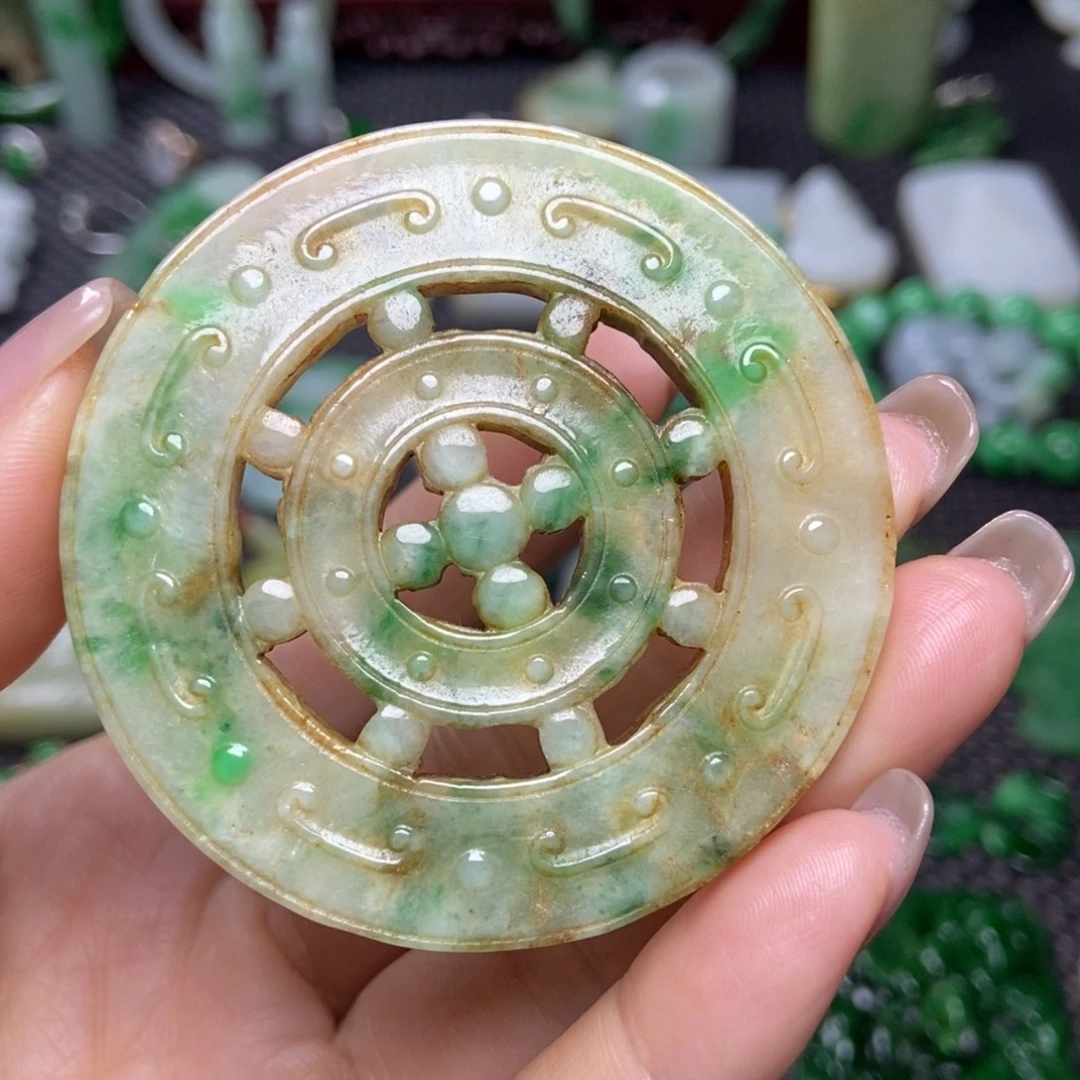 翡翠未镶嵌挂件清