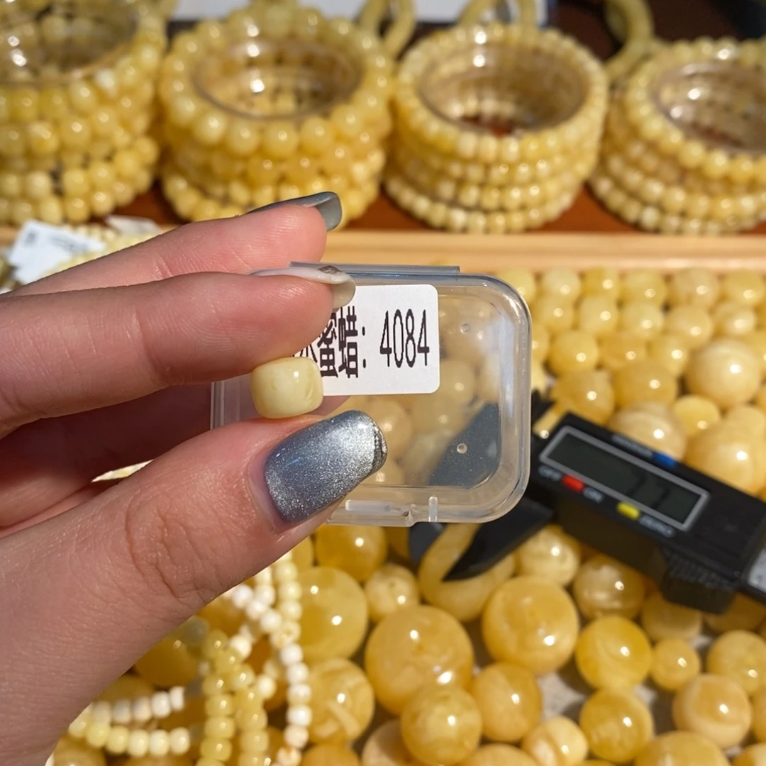 未镶嵌琥珀珠宝奇石4084