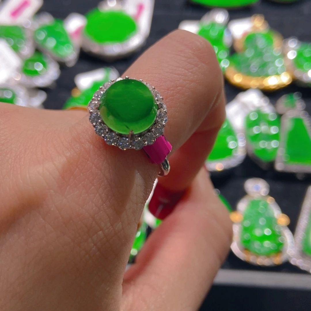 翡翠吊坠(不含链)未镶嵌