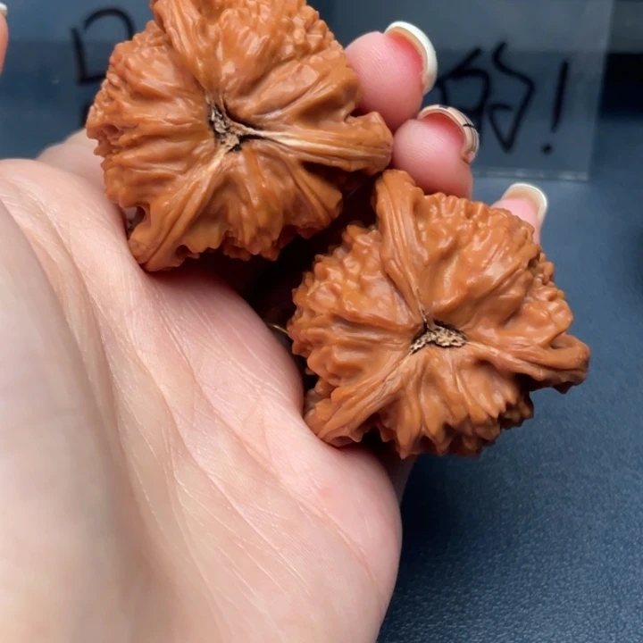 G***·吊坠文玩核桃白狮子