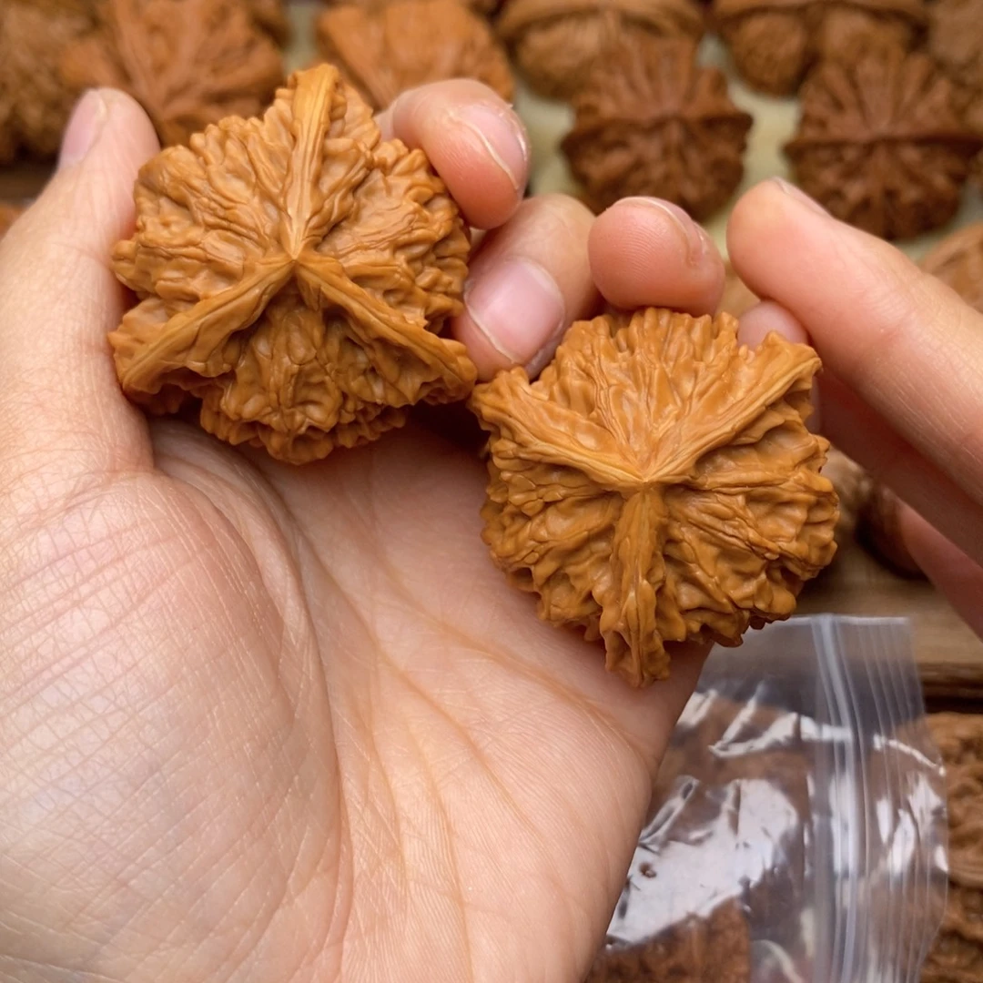 文玩核桃把件700号40盘山