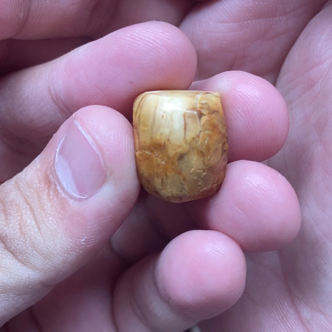 定制琥珀未镶嵌定制