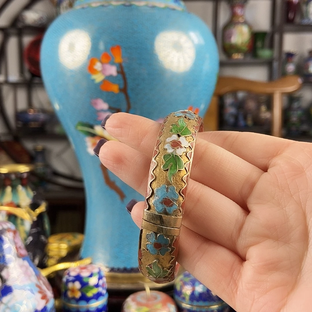 国****铜卡15红色金地开口镯