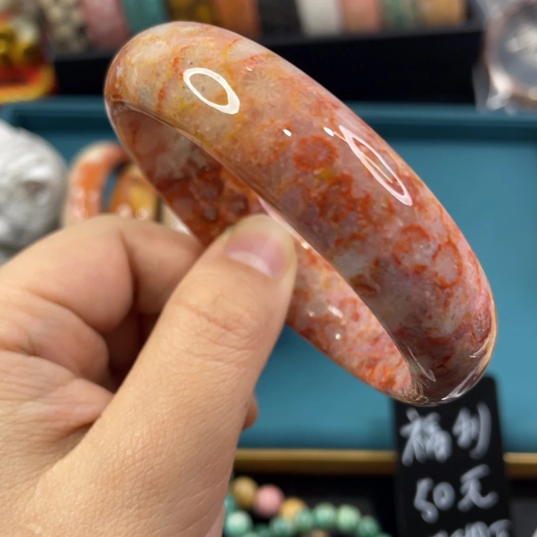 未镶嵌手镯硅化玉