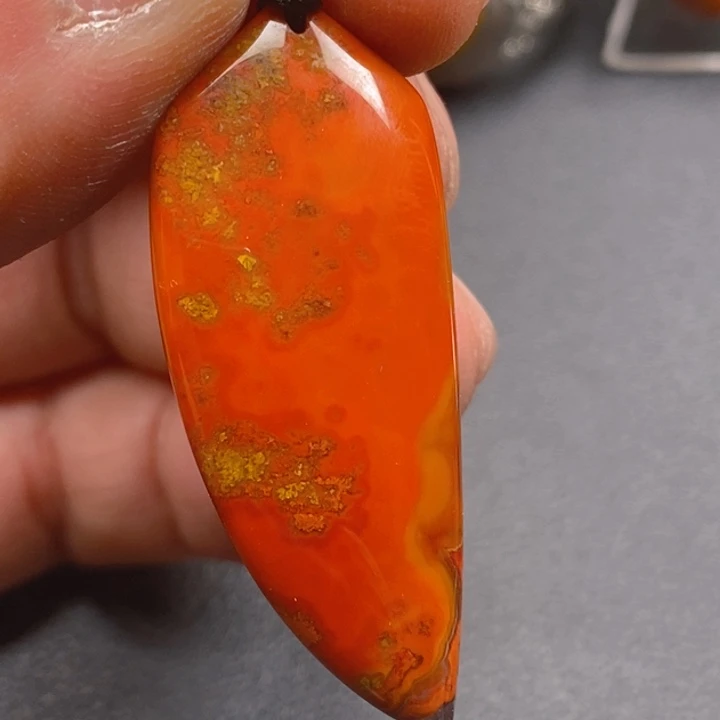 玛瑙/玉髓颈饰未镶嵌浩*