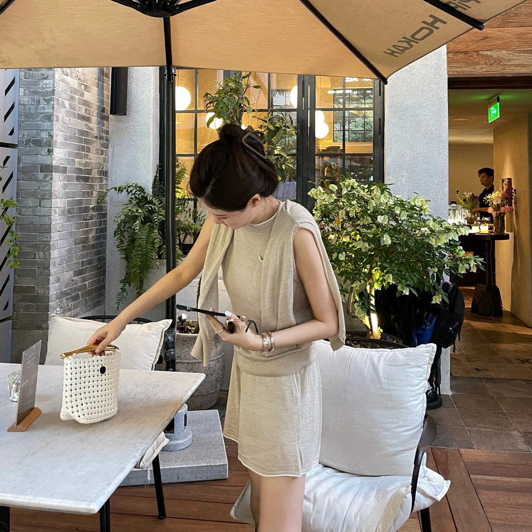 DANSO玉美华【真 丝 羊 毛】夏季薄款透气宽松舒适简约短裤 560098W