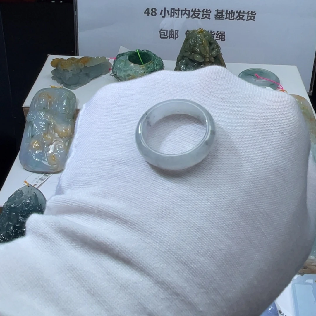 翡翠未镶嵌颈饰翡翠4