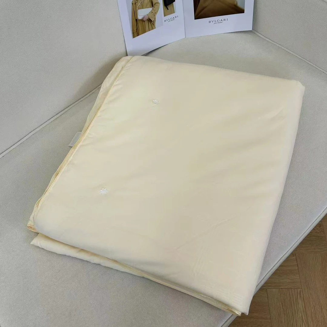 家用高级感轻奢60支提花蚕丝被H6346