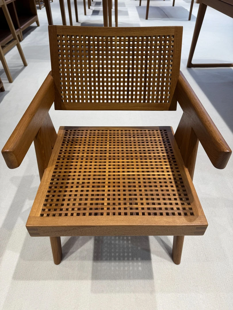 缅甸柚木昌迪加尔椅实木家用复古扶手靠背椅