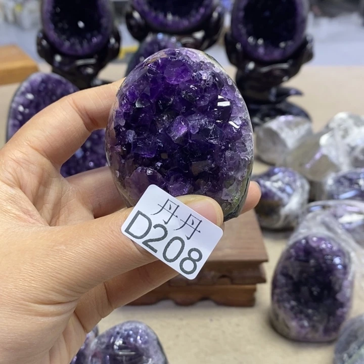 未镶嵌水晶大型摆件（非配饰）