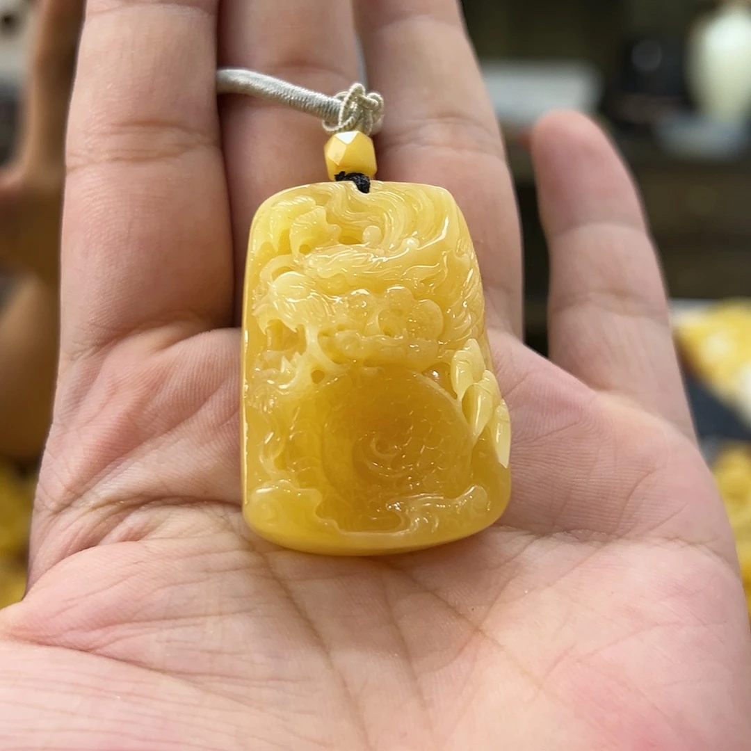 蜜蜡未镶嵌珠宝奇石