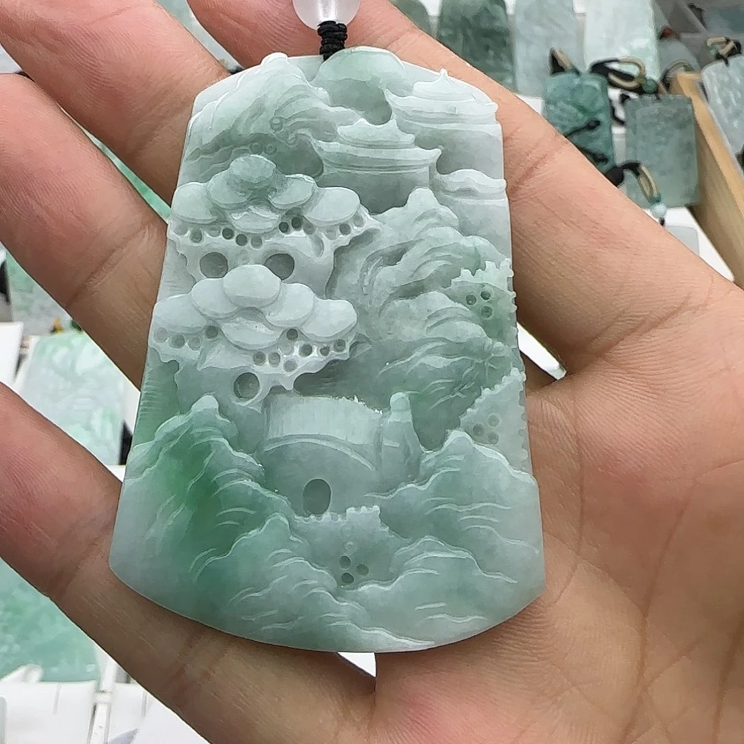 居***人翡翠未镶嵌颈饰翡翠