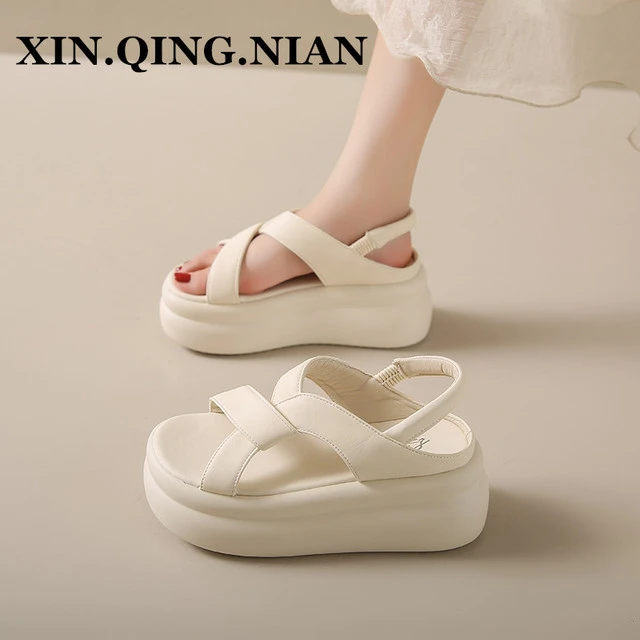 厚底增高罗马凉鞋女士2025新款夏季网红休闲松糕高跟沙滩鞋配裙子