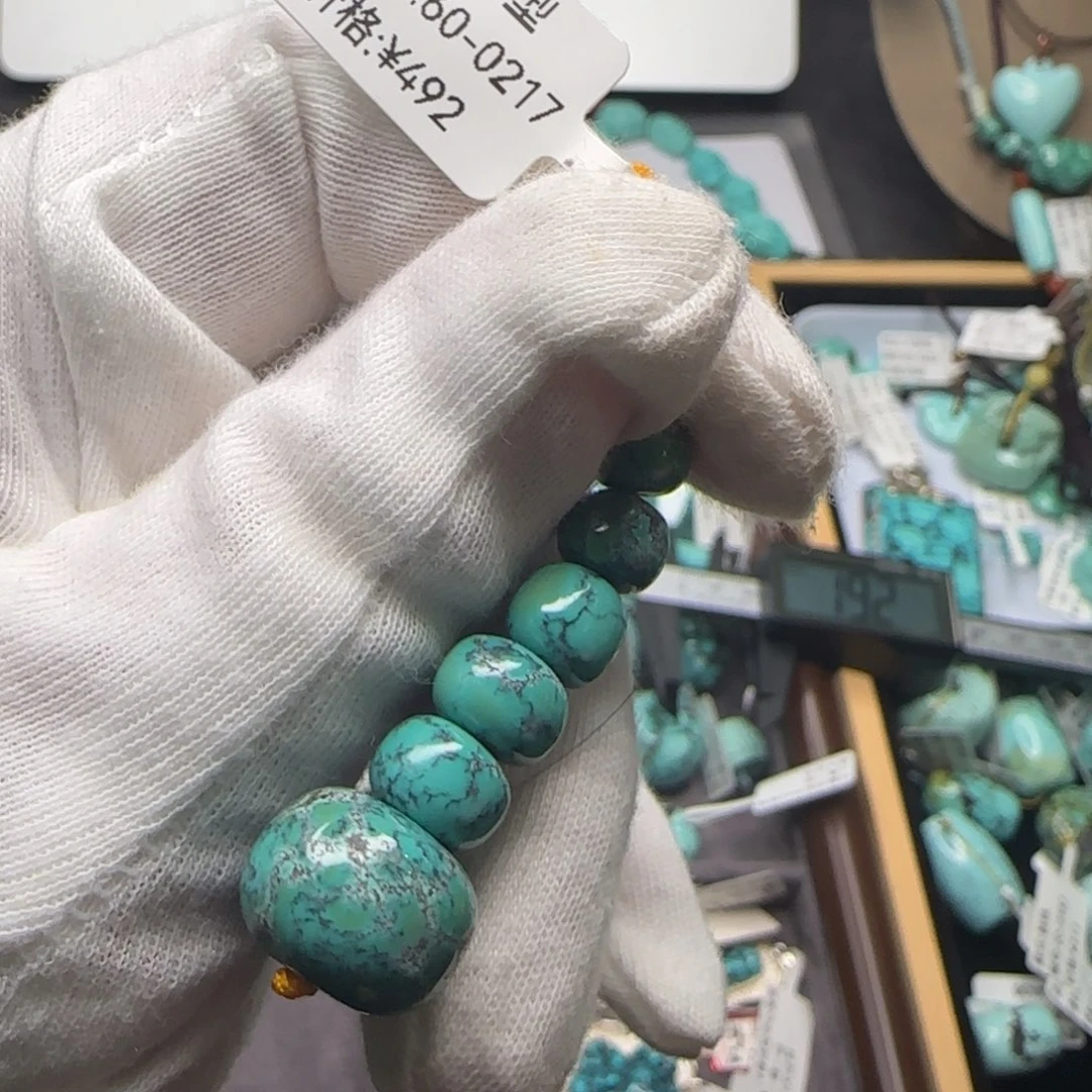 绿松石未镶嵌珠宝奇石