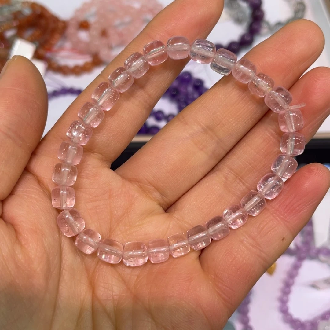 水晶手链未镶嵌向***齐手链