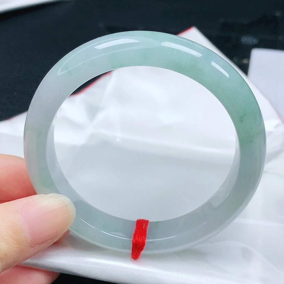 翡翠手镯未镶嵌正