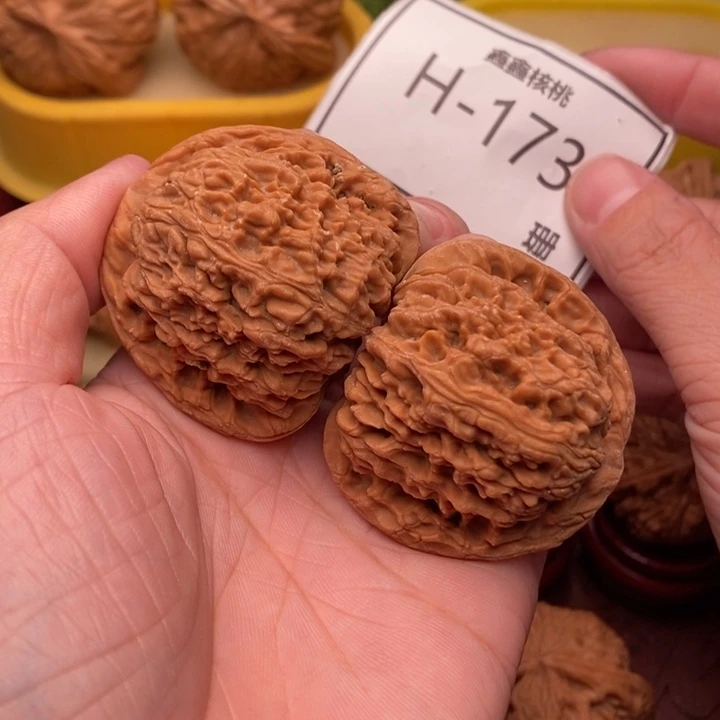 把件桃核南疆43…..