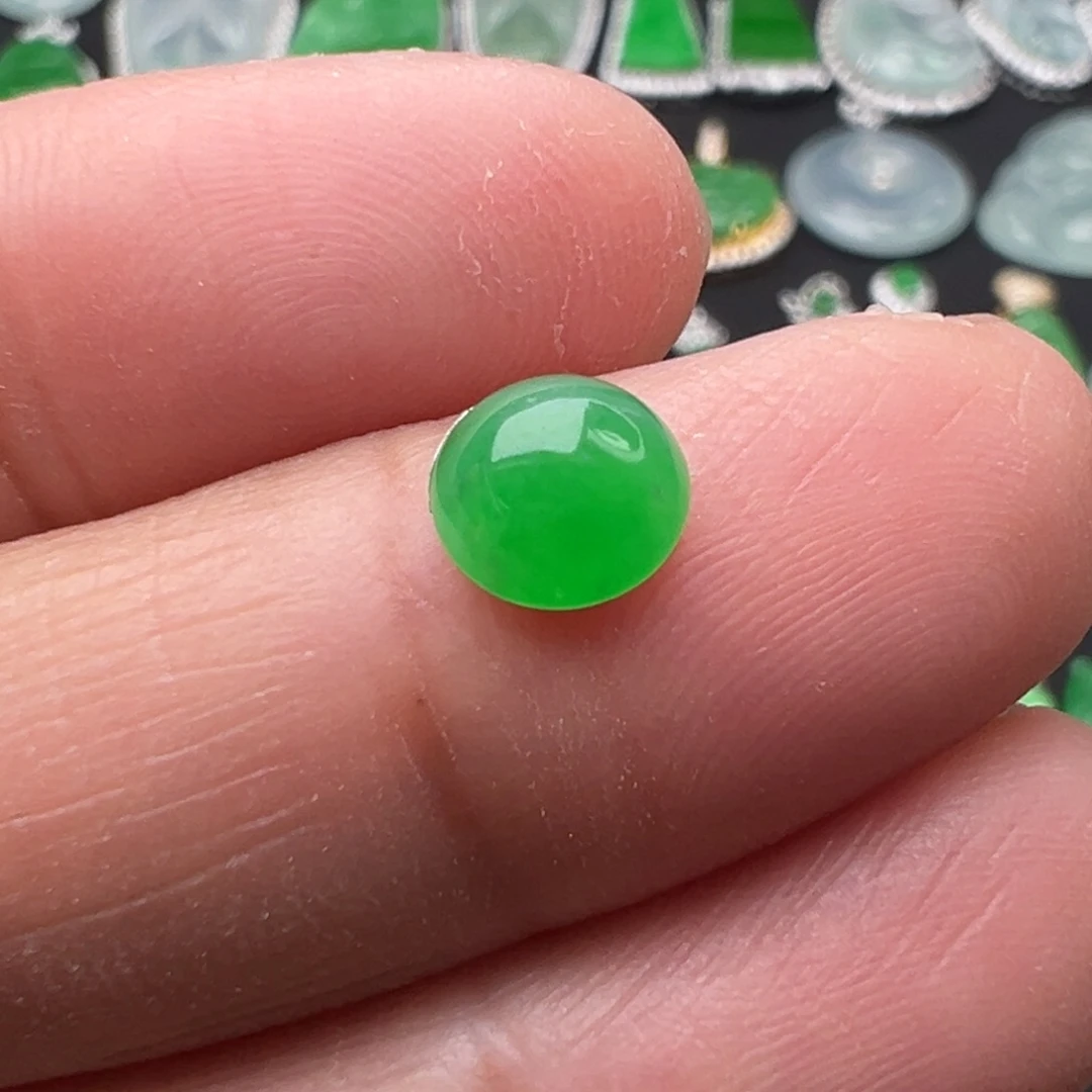 翡翠颈饰未镶嵌蛋6.6