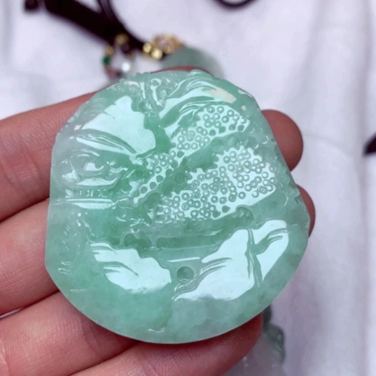 翡翠吊坠(不含链)未镶嵌