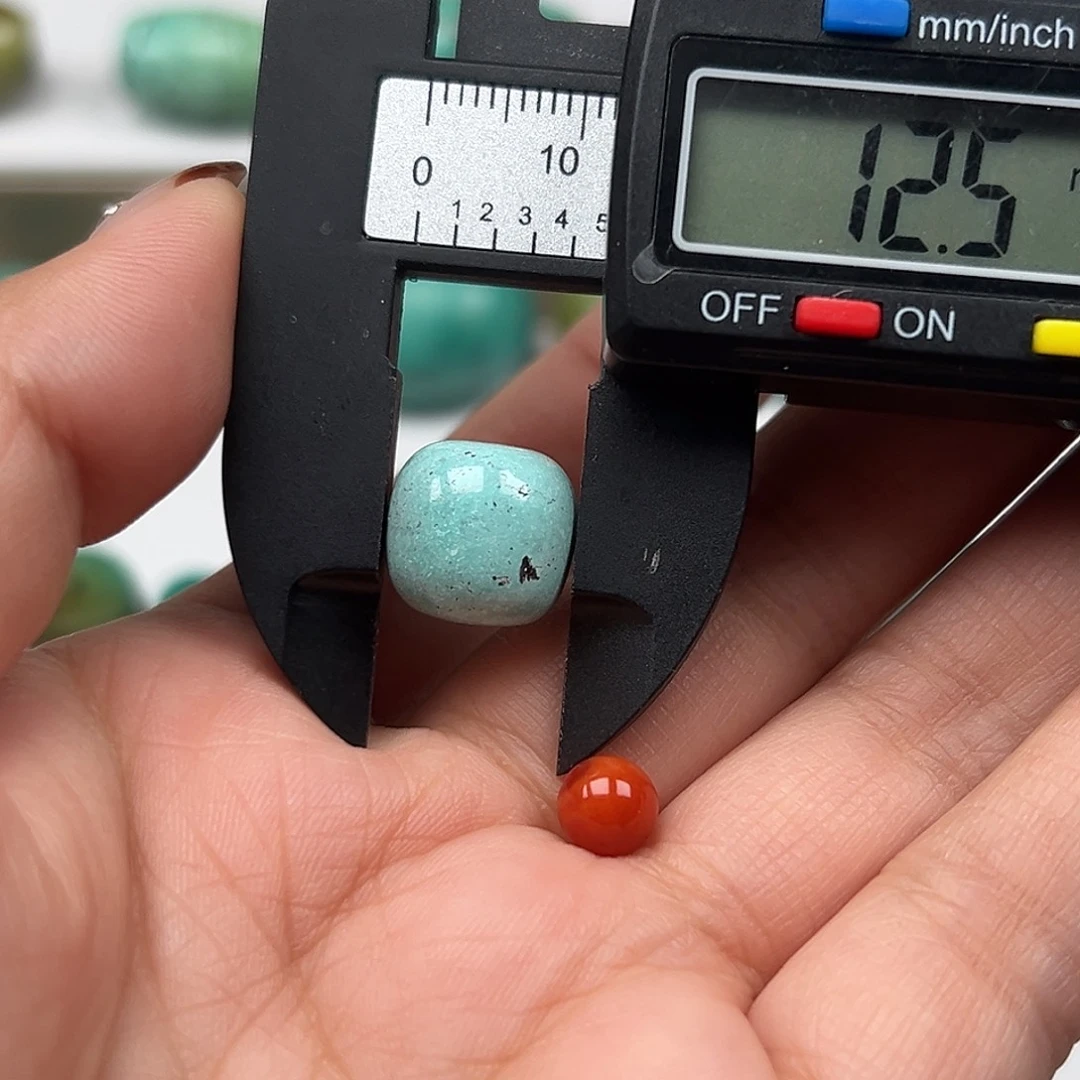 南红玛瑙未镶嵌珠宝奇石