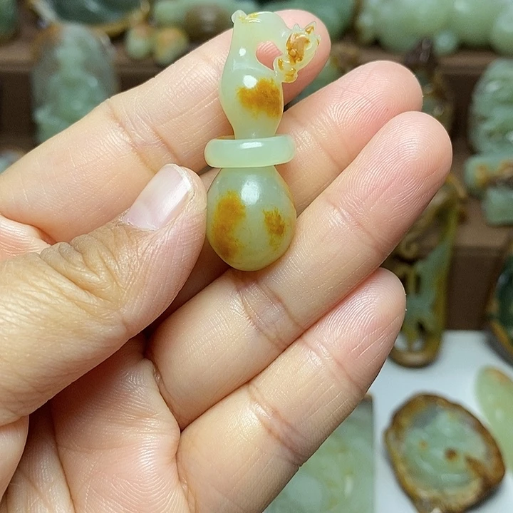 岫岩河磨玉（透闪石质玉）未镶嵌颈饰