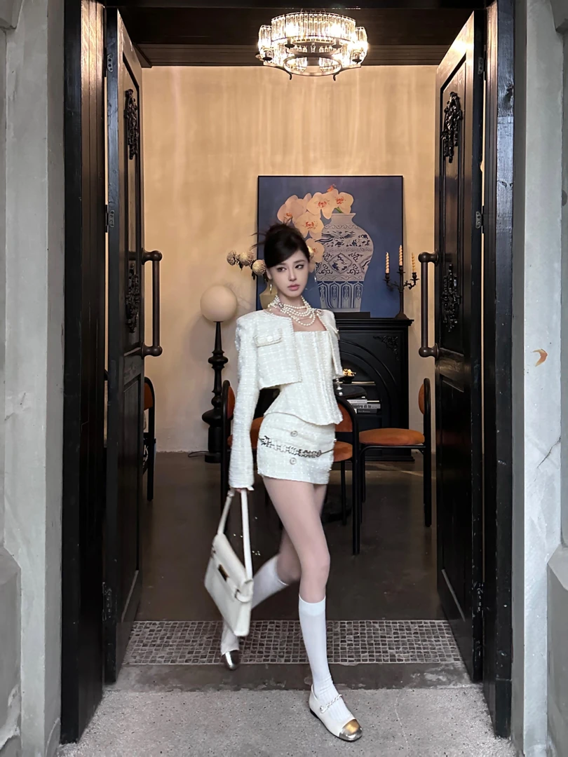 气质复古法式千金小香风短外套纯欲性感收腰抹胸上衣包臀半裙套装