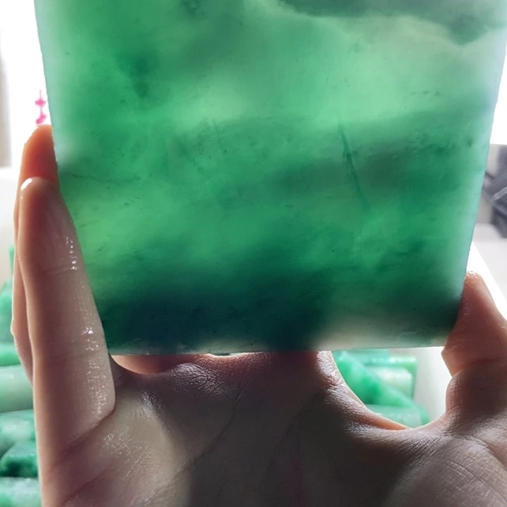 艳***定制石英质玉(非洲翠)