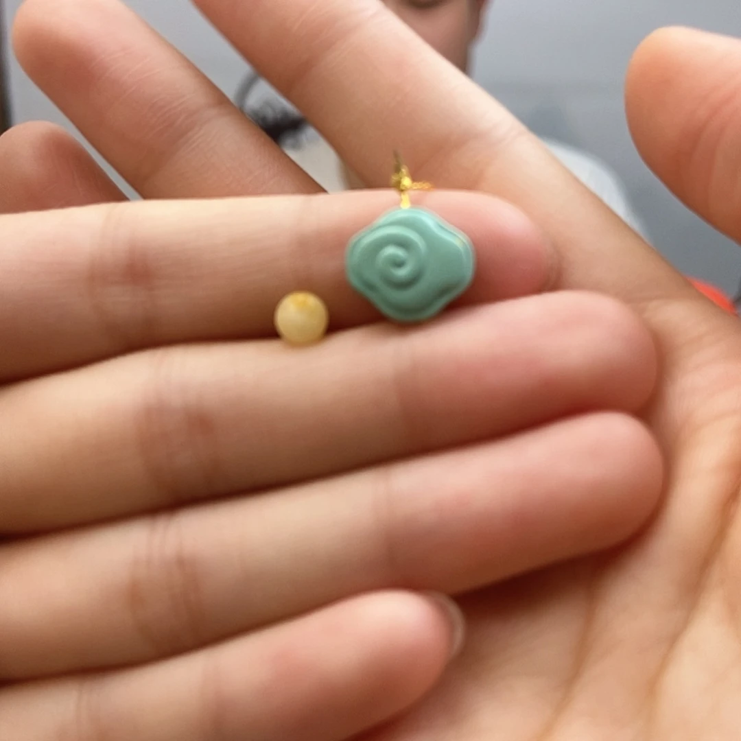 未镶嵌蜜蜡珠宝奇石