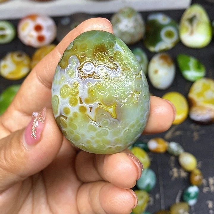 聚宝盆满眼饰品奇石