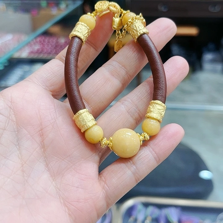 翡翠颈饰未镶嵌手串