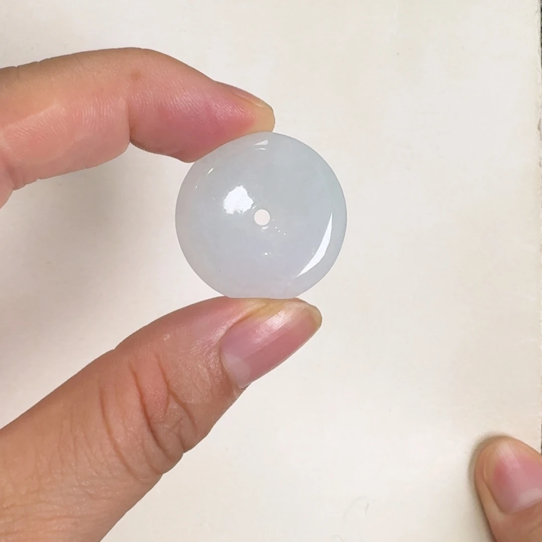 翡翠未镶嵌颈饰平安扣