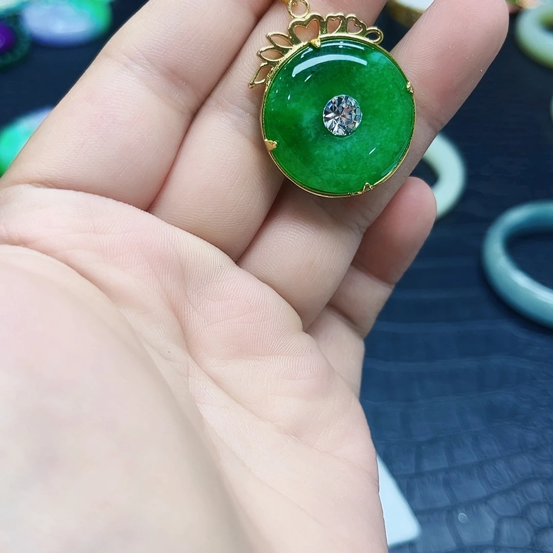 手饰翡翠未镶嵌吊坠